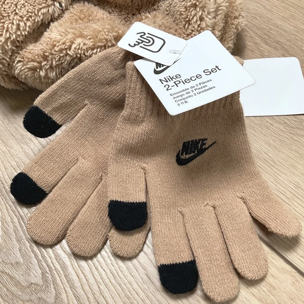 Nike Kids Beanie Hat and Gloves 2-Piece Set Tan Black Youth NWT - Picture 3 of 4
